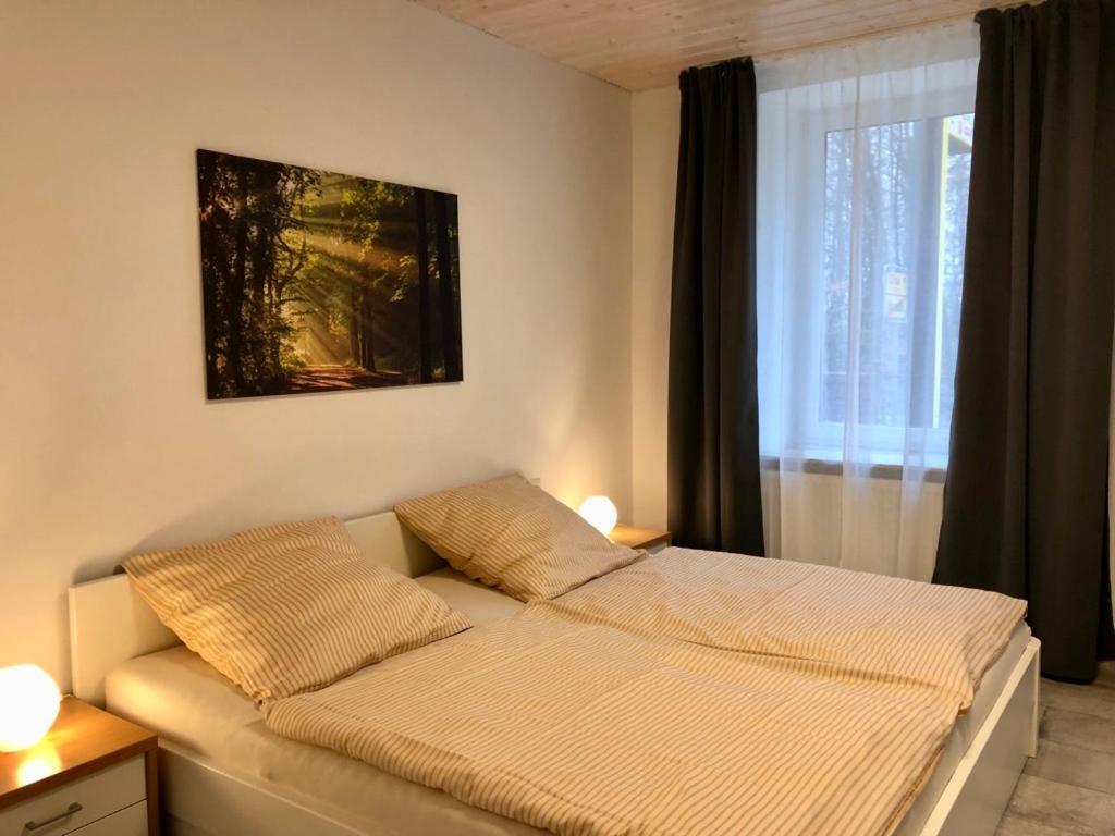 Erdgeschoss-Appartement Mit Seeblick Ahrensbok Exterior photo